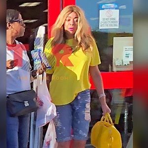 Meet your Posher, Elise